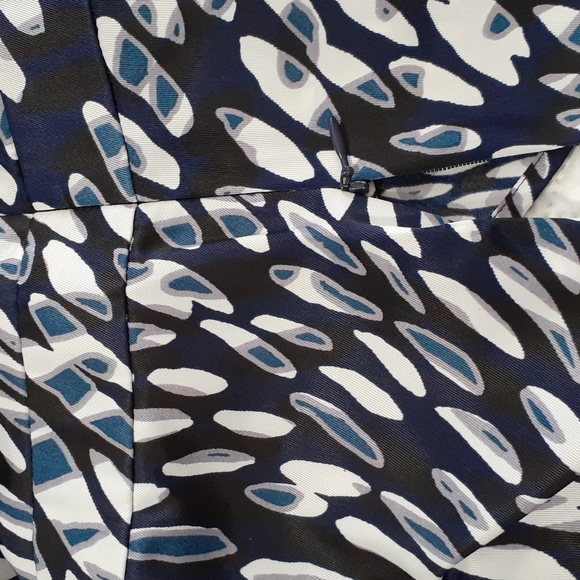 Ann Taylor Petite Womens Sleeves Blouse. - Picture 5 of 5